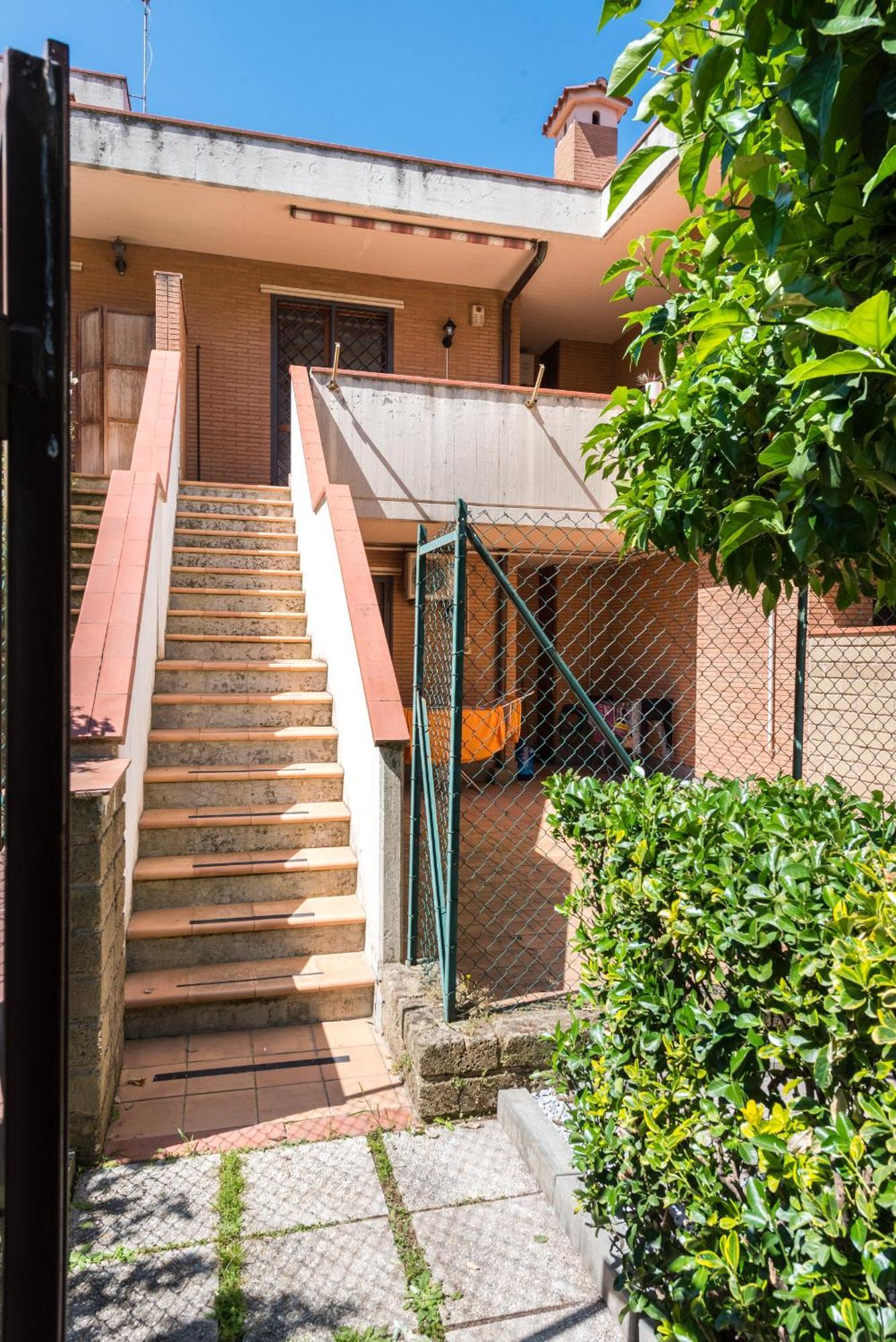 Travelershome Ciampino Suite Eksteriør billede